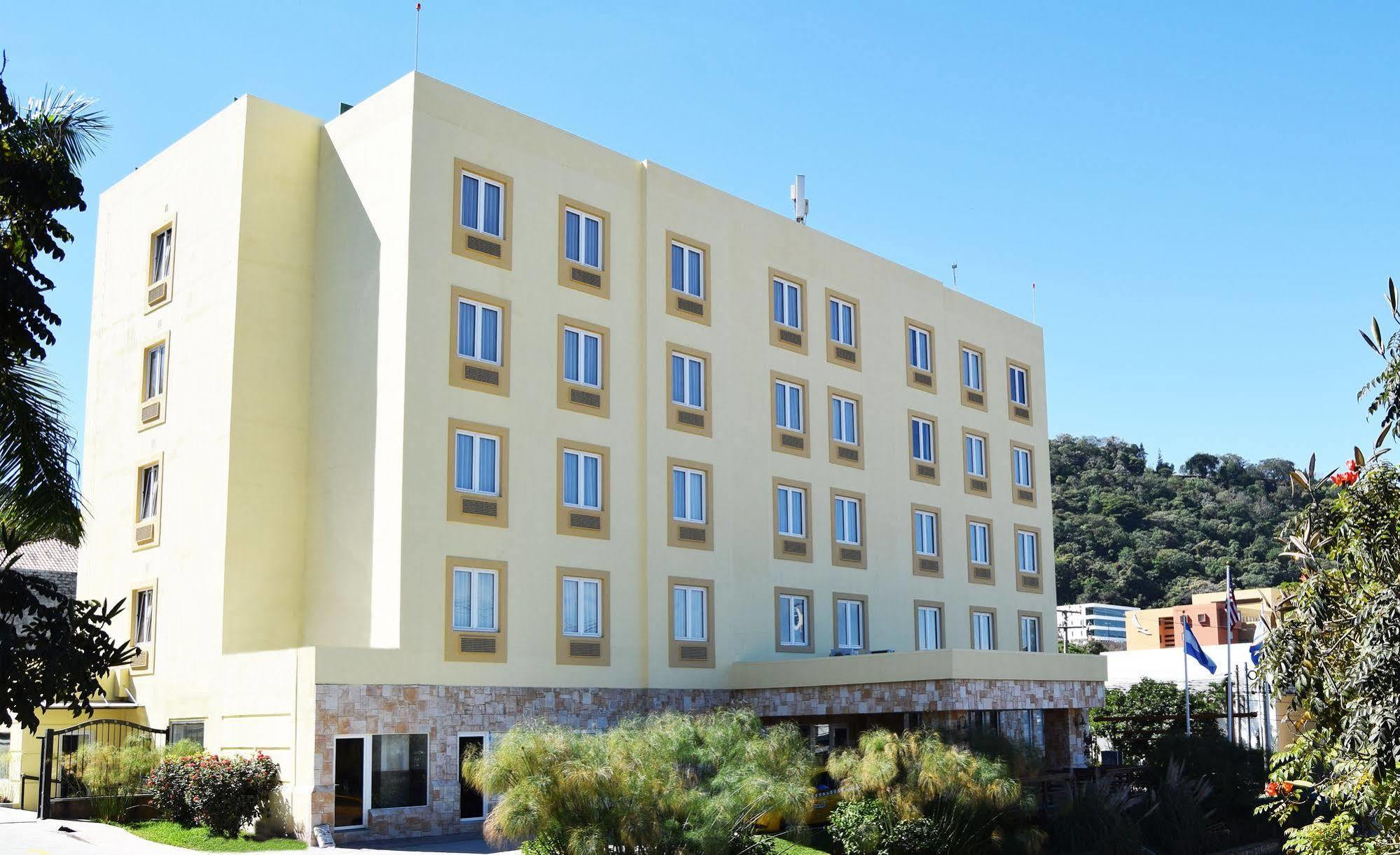 Beverly Hills: Hotel And Business Nuevo Cuscatlan Εξωτερικό φωτογραφία