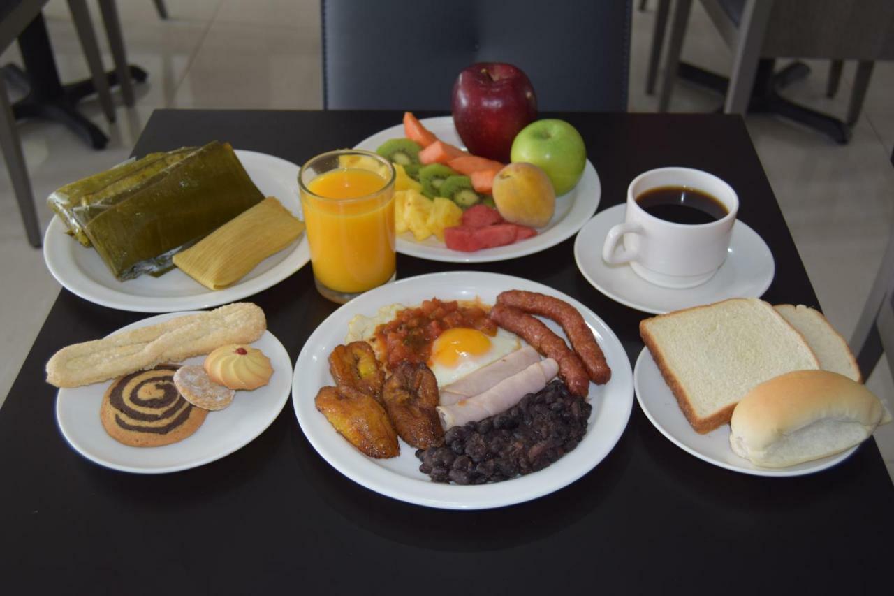 Beverly Hills: Hotel And Business Nuevo Cuscatlan Εξωτερικό φωτογραφία